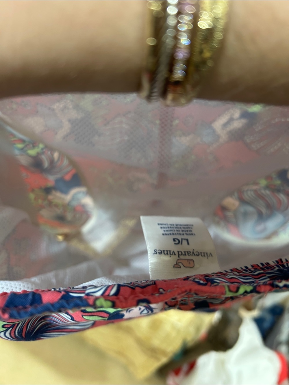 New Vineyard Vines Colorful Mermaid & Shell Print Swim Trunks and Pouch - Picture 14 of 15